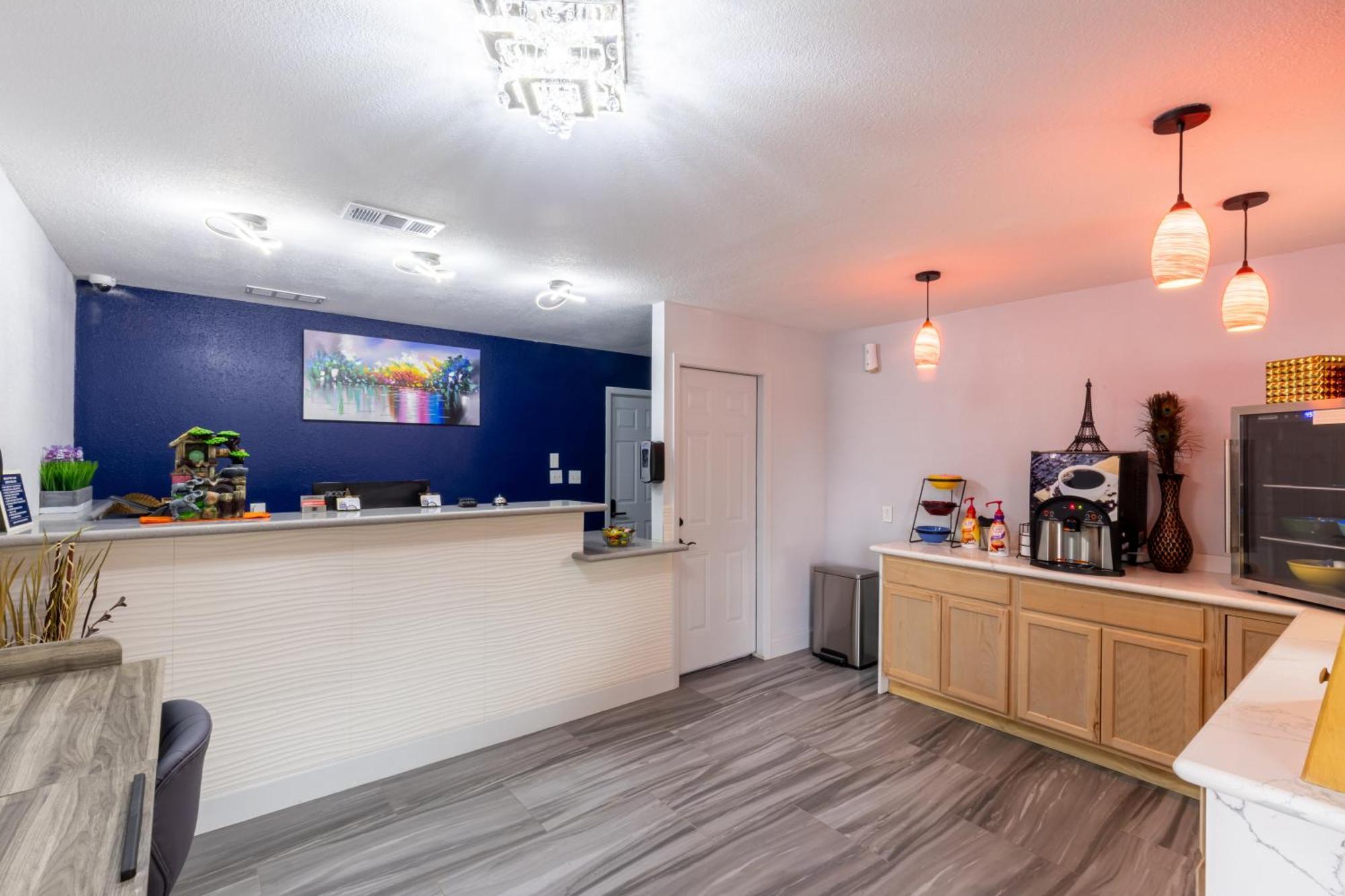 Freer Executive Inn And Studios 外观 照片