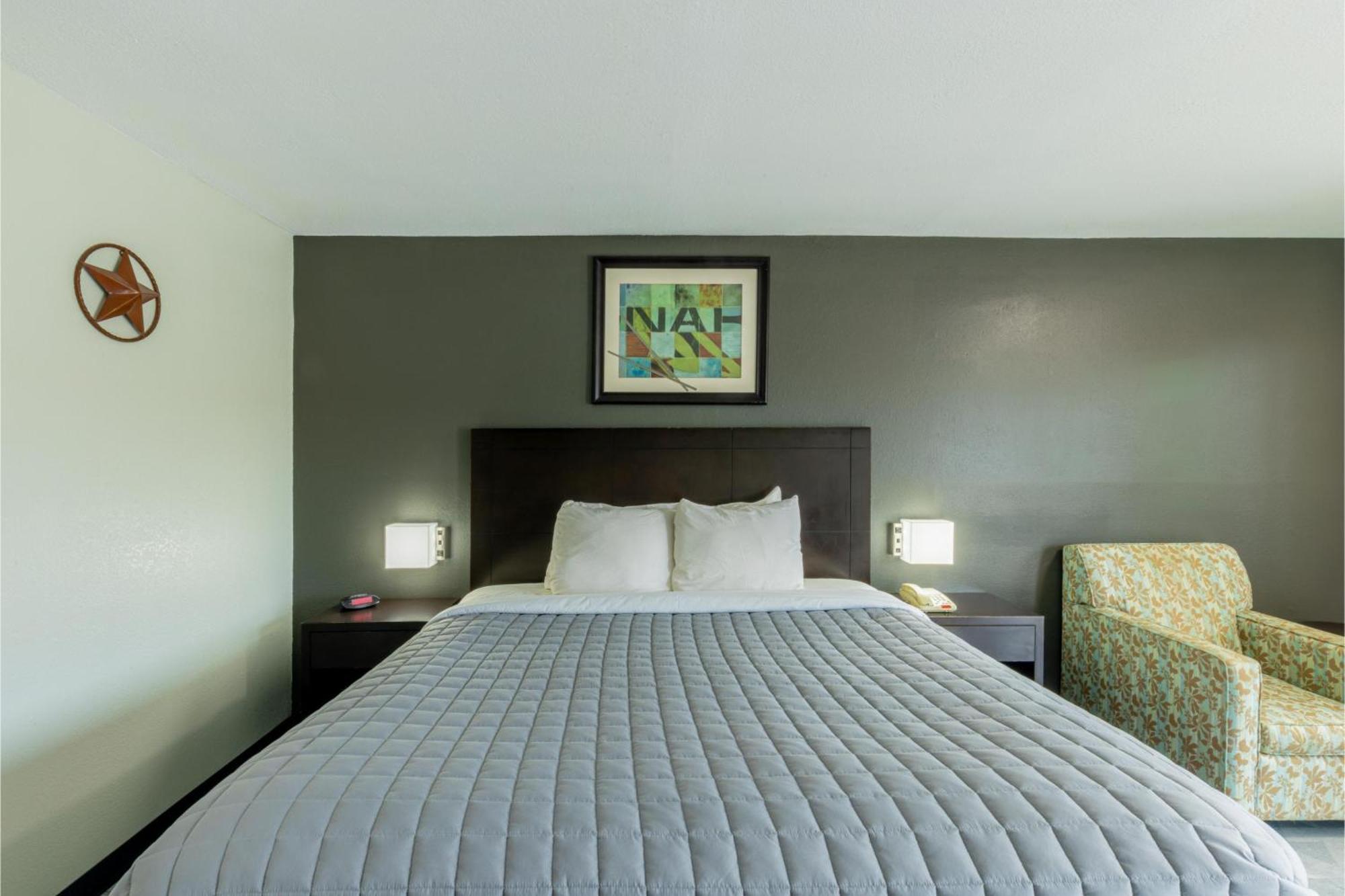 Freer Executive Inn And Studios 外观 照片
